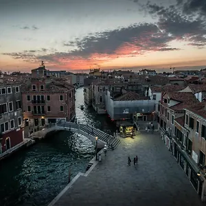 https://alloggio-casa-loredan.hotelinveneto.com